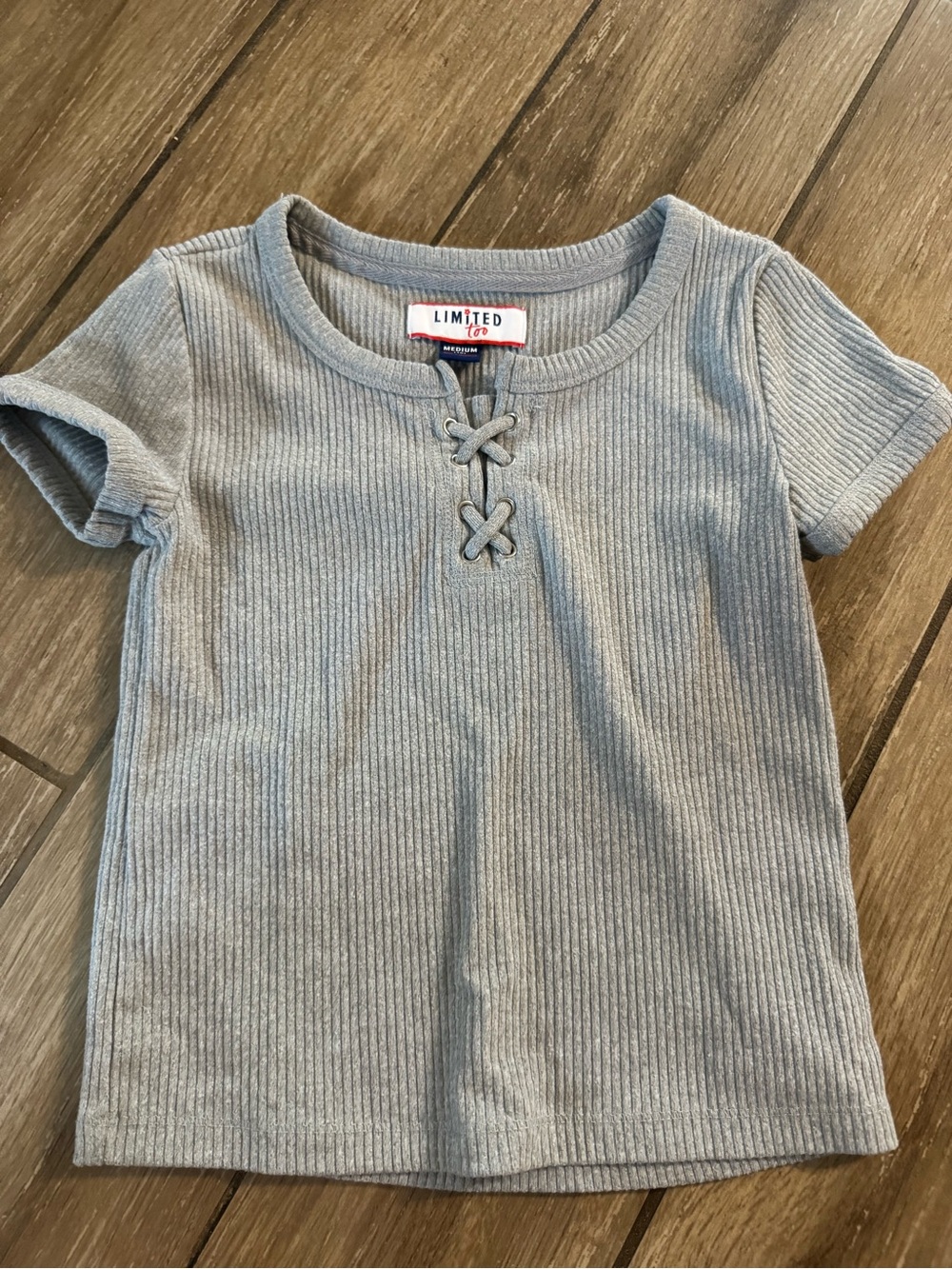 Limited Too Light Gray Ribbed Short Sleeve Top with Front Lace Accent